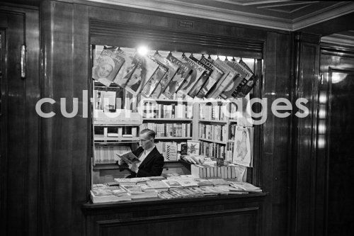 Kiosk, Schiffskiosk, Zeitschriftenkiosk auf der Kiosk, Schiffskiosk, Zeitschriftenkiosk auf der