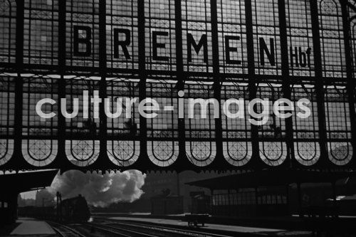 Deutschland, Bremen, Bahnhof, Hauptbahnhof. Aus Deutschland, Bremen, Bahnhof, Hauptbahnhof. Aus