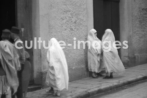 Algerien, Algier, Strassenszene. Aus der Algerien, Algier, Strassenszene. Aus der