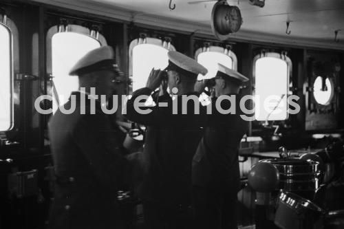 Schiff Bremen, Bordwand, Aussenansicht, Offiziere, Schiff Bremen, Bordwand, Aussenansicht, Offiziere,