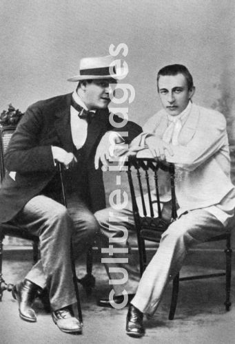 Komponist Sergei Rachmaninow (1873-1943) und Opernsänger Fjodor Schaljapin (1873–1938) Komponist Sergei Rachmaninow (1873-1943) und Opernsänger Fjodor Schaljapin (1873–1938)