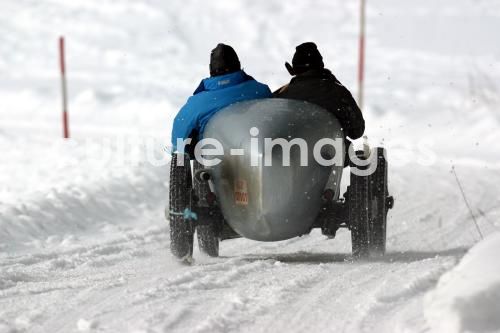 Oldtimer im Schnee Oldtimer im Schnee